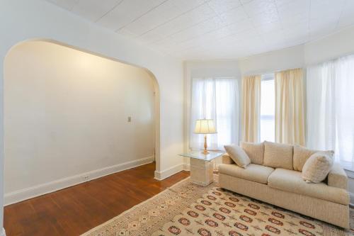 Cozy Bridgeport Apartment 2 Mi to Downtown! in Bridgeport, USA