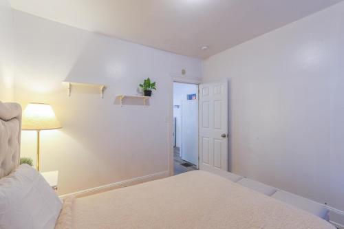 Cozy Bridgeport Apartment 2 Mi to Downtown!