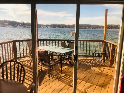 Balkons/terase, The Wellington Lake Cottage in Vistula (IN)