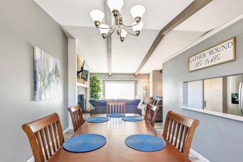 The Peakview Mirage [Newly Renovated Near USAFA] in Colorado Springs, USA