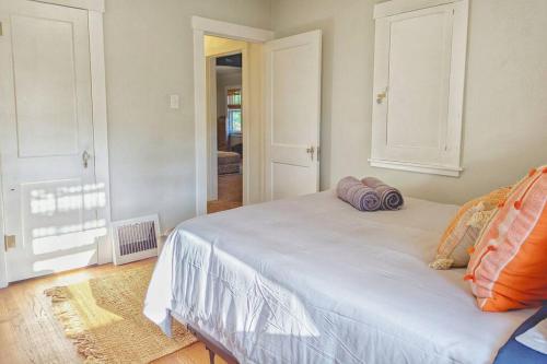 ❀Beautiful Bungalow❀ Near Heart of Downtown COS in Colorado Springs, USA