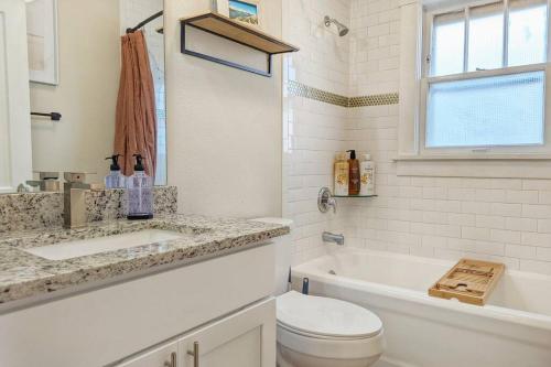 ❀Beautiful Bungalow❀ Near Heart of Downtown COS in Colorado Springs, USA
