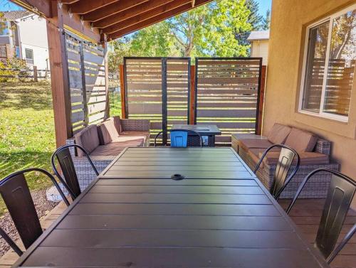 Family Retreat near USAFA / Firepit/Games/Grill in Colorado Springs, USA