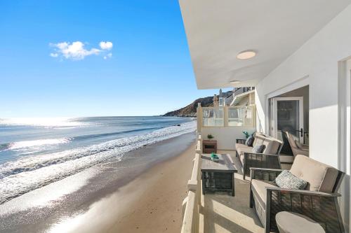 Pacific Breeze Retreat in Malibu, USA