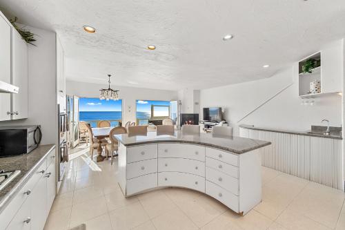 Pacific Breeze Retreat in Malibu, USA