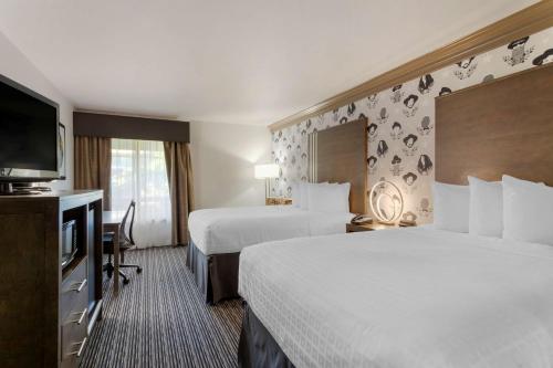Double Room with Two Double Beds - Non-Smoking