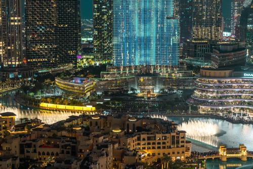 BURJ ROYAL-Luxurious 2 Bedrooms -DOWNTOWN-Burj & Fountain View, Дубай (фото 2)