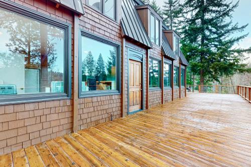 Teanaway River Cabin