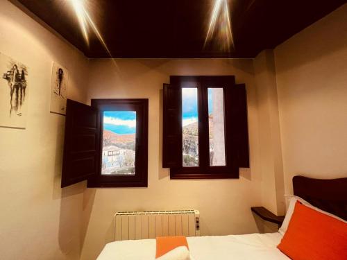 2 bedrooms, 3 beds
