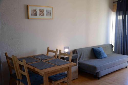 Ria Terrace Apartment III - image 5