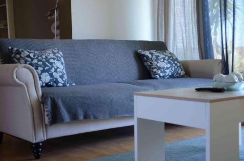 Ria Terrace Apartment III - image 2