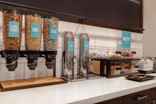 Food and beverages, Hampton Inn Chicago Orland Park in Orland Park (IL)