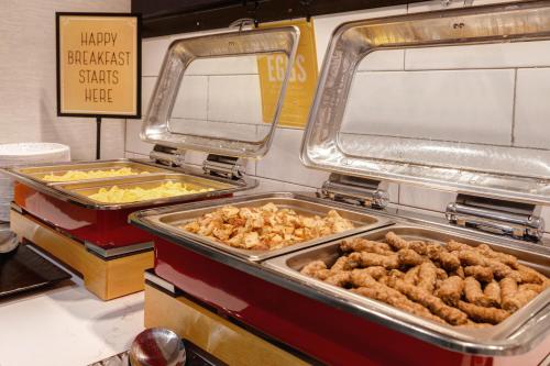 Hampton Inn Chicago Orland Park - image 8