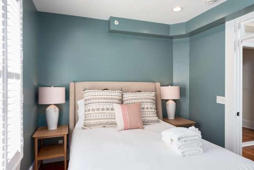 The Quarters on Spring The Quarters on Spring