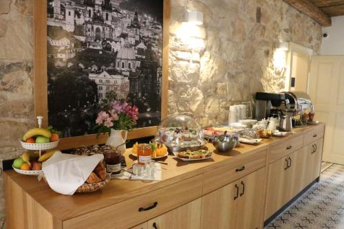 Hotel At the White Lily, Прага (фото 6)