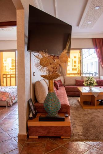 Apartment in city centre with pool, 5 min walk to beach photo 4