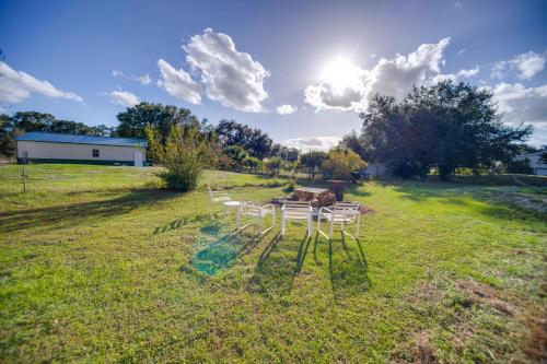 Moore Haven Getaway with Deck and Private Pool