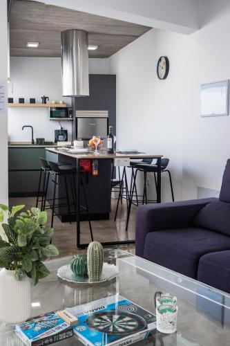 Casa volcán de caldera blanca (Casa volcan de caldera blanca) in Mancha Blanca