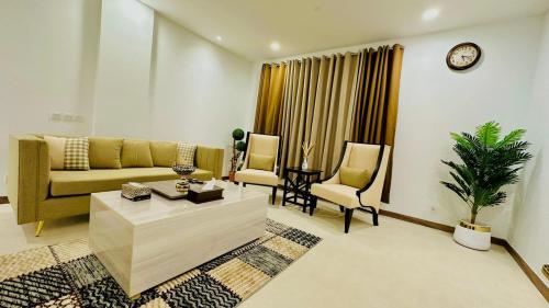 B&B Lahore - Luxurious One Bed DHA Phase 5 - Bed and Breakfast Lahore