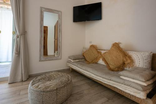 TAKUMA BOUTIK HOTEL - Photo 5
