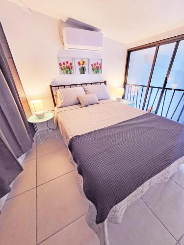 One-Bedroom Apartment image 3