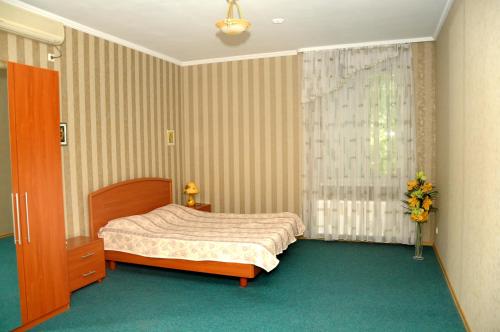 Mini Chisinau Hotel - image 13