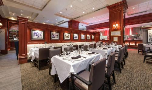 Hilton Naples - image 6