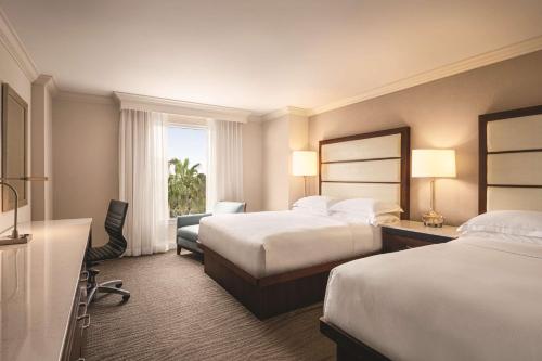 Hilton Naples - image 12