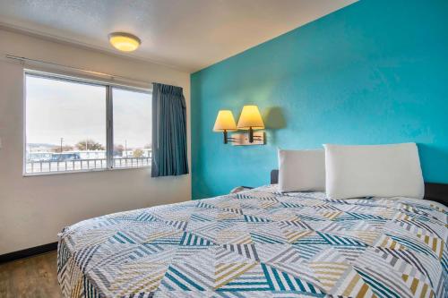 1 queen bed