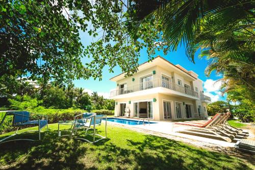 Villa with Private Pool image 7