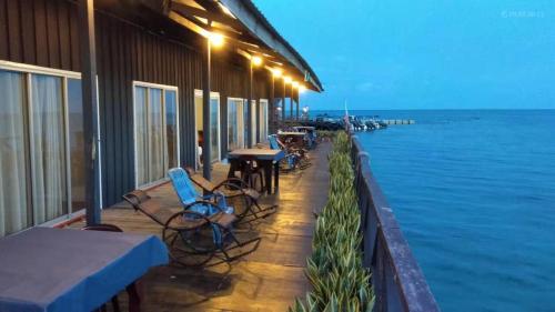 balkon/taras, Mabul Backpackers in Wyspa Mabul