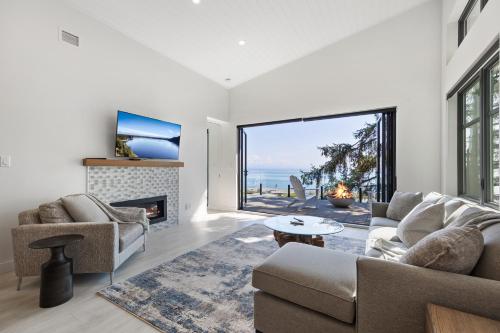 . Beachfront Luxury Suite #21 at THE BEACH HOUSE