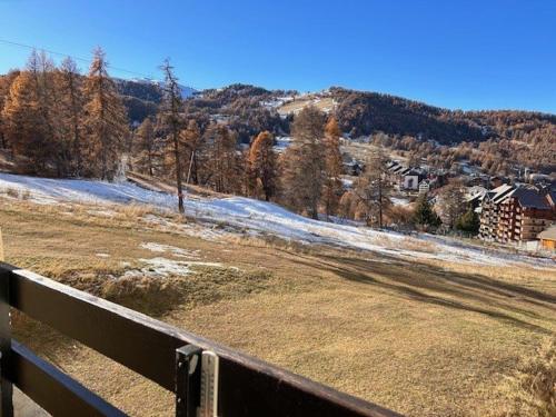 Appartement à Risoul, balcon, 2 pièces, 6 couchages, parking, animaux admis - FR-1-330-572 (Appartement a Risoul, balcon, 2 pieces, 6 couchages, parking, animaux admis - FR-1-330-572) in 里蘇爾