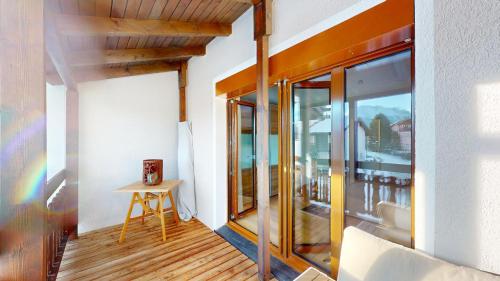 陽台/露台, Chalet-style maisonette with mountain view in 蘭奇蘭茲