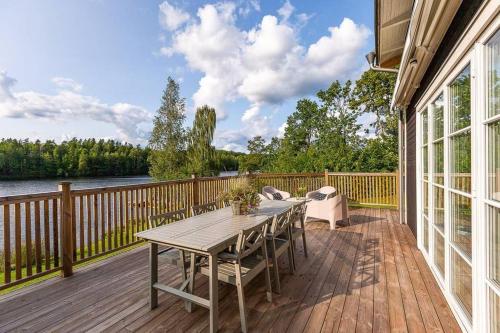 Småland pur in direkter Seelage, Hjorted