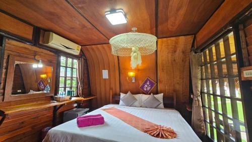 Eden Lanta Bungalow