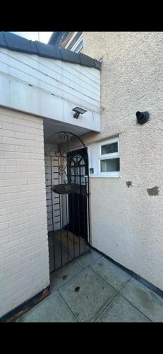 Entire 3 bedrooom holiday home, Liverpool (photo 3)