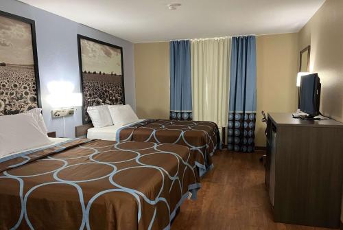 King Room with Two King Beds - Non-Smoking