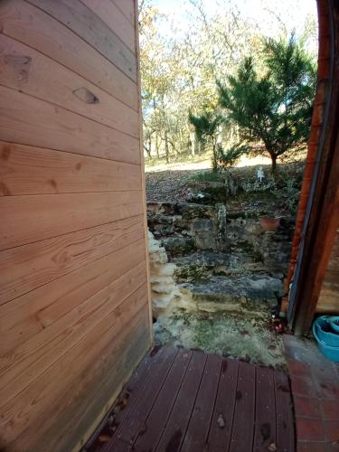 Skats, maison dans un écrin de verdure (maison dans un ecrin de verdure) in Saint-Leon-sur-Vezere
