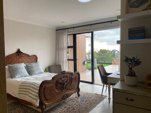 Constantia View Apartments- Luxury Self Catering
