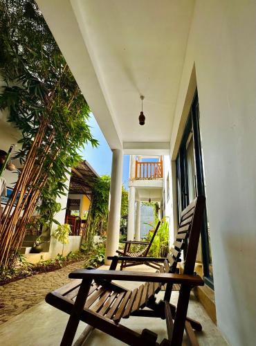 House of Balance in Midigama Beach