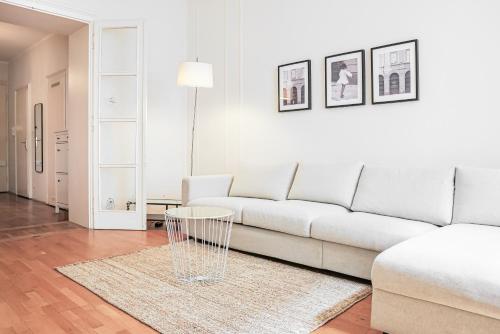 HeyMi Apartments Stephansdom - image 11