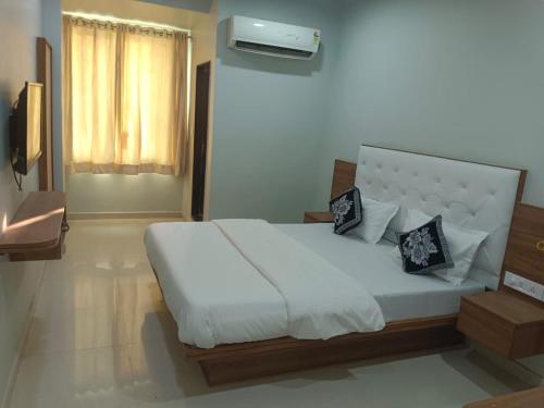 HOTEL NAMO STAR & GUEST HOUSE photo 1