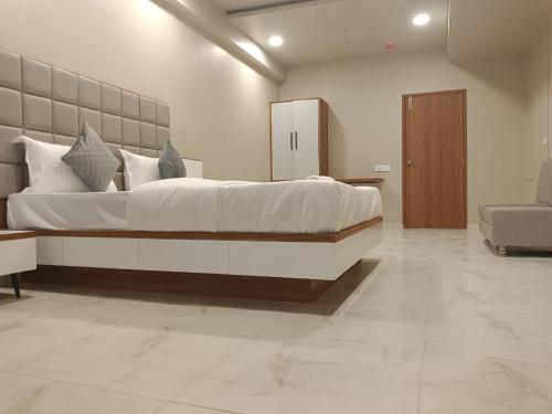 HOTEL NAMO STAR & GUEST HOUSE photo 3