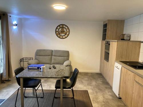 廚房, les Gîtes 2-4 pers Rémy HEROLD (les Gites 2-4 pers Remy HEROLD) in 卡松德