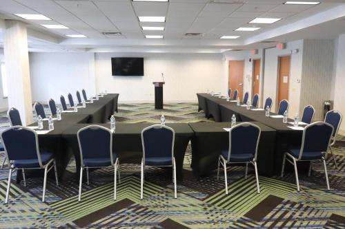 Holiday Inn Express Hotel & Suites Waukegan/Gurnee By IHG - 회의실/연회장