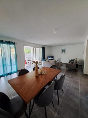 Appartement neuf 4/6 personnes, près de la plage - Location saisonnière - Les Trois-Îlets