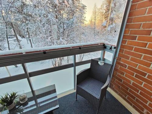 Balkon/terasa, Spacious apartment with balcony and free WiFi in Ylikyla