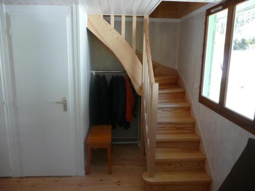 Et pourquoi pas des vacances naturistes à la Jenny ? (Et pourquoi pas des vacances naturistes a la Jenny ?) in 拉溥