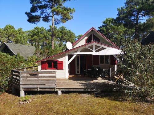 Et pourquoi pas des vacances naturistes à la Jenny ? (Et pourquoi pas des vacances naturistes a la Jenny ?) in 拉溥